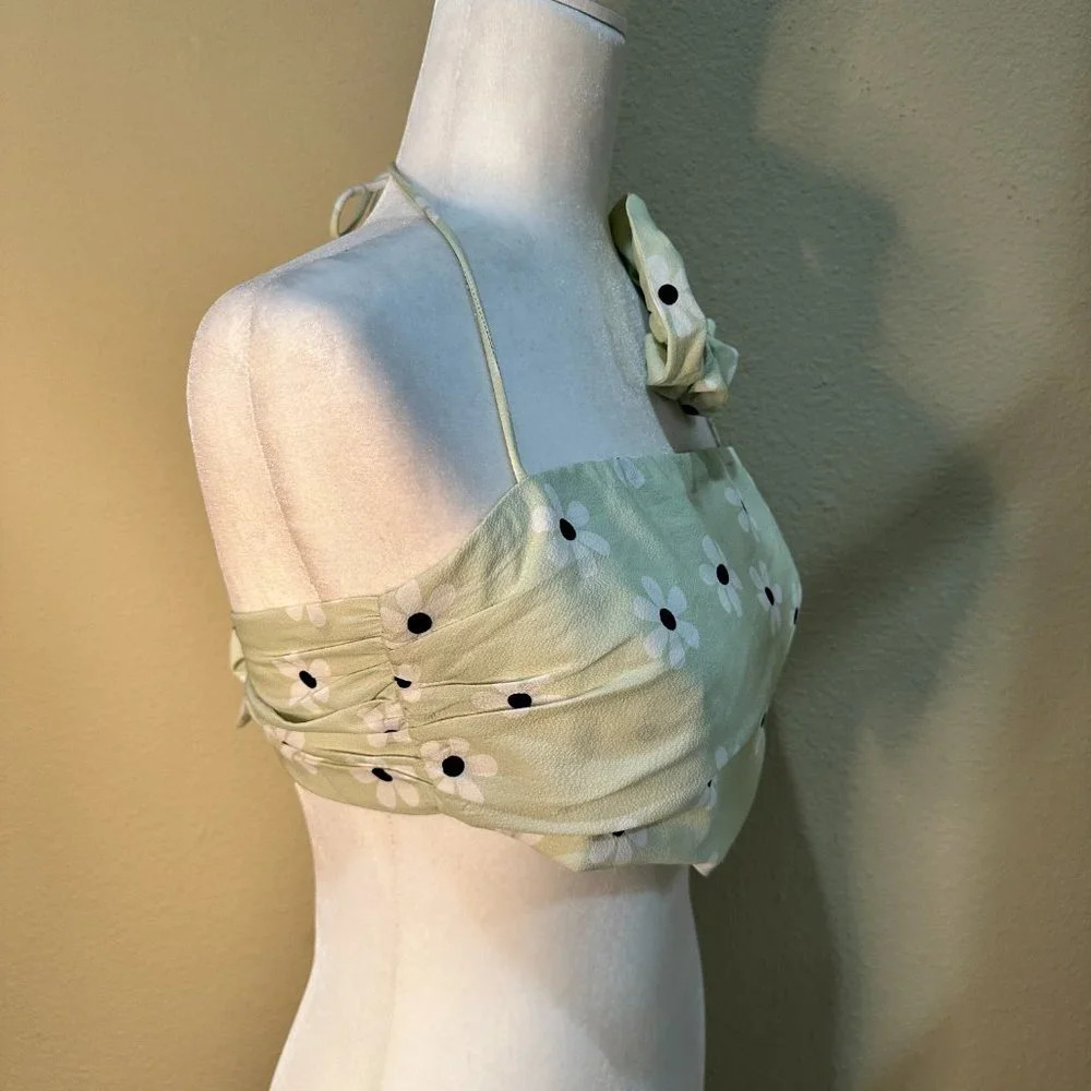 Set of 2 PRINCESS POLLY Adjustable Crop Tops with Bonus Scrunchie! - 4 - Picture 10 of 15